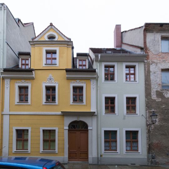 Wohnhaus in geschlossener Bebauung Breite Straße 5