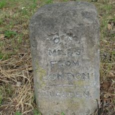 Milestone, Great North Road, S of jct with Silver Street