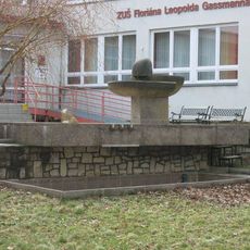 Kašna u základní umělecké školy v Mostě