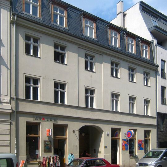 Wohnhaus Auguststraße 74