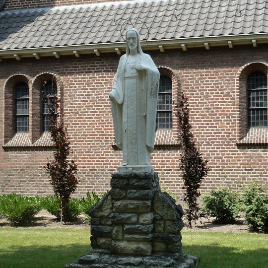 Statue of Sacred Heart of Jesus Christ in Leveroy