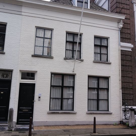 Huis met eenvoudige lijstgevel
