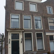 Nieuwe Rijn 107, Leiden