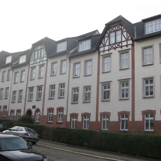 Mietshauszeile mit Vorgarten Chopinstraße 50, 52 und 54