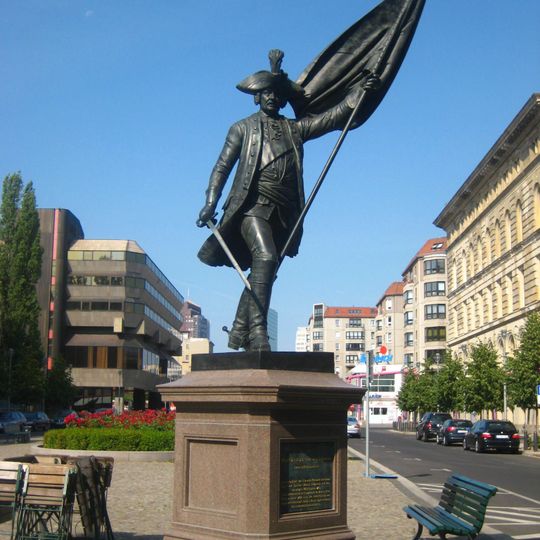 Statue of Kurt Christoph Graf von Schwerin