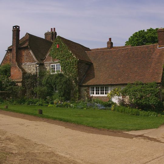 Tollsworth Manor House