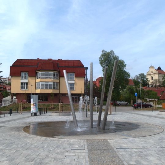 Fontána na Tillichově náměstí v Bojkovicích
