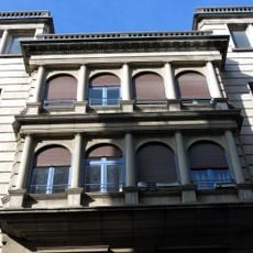 Edifici d'habitatges al carrer Juli Garreta, 4-6