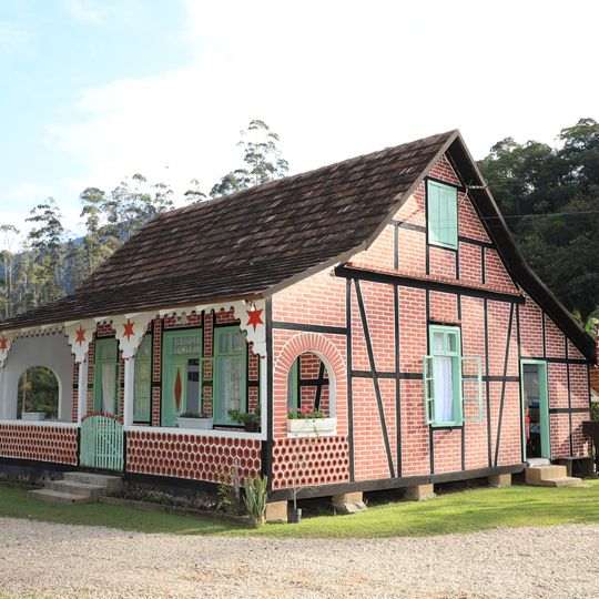 Imóvel situado à Rua Curitiba, 377