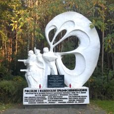Pomnik spadochroniarzy pod Sokołowem