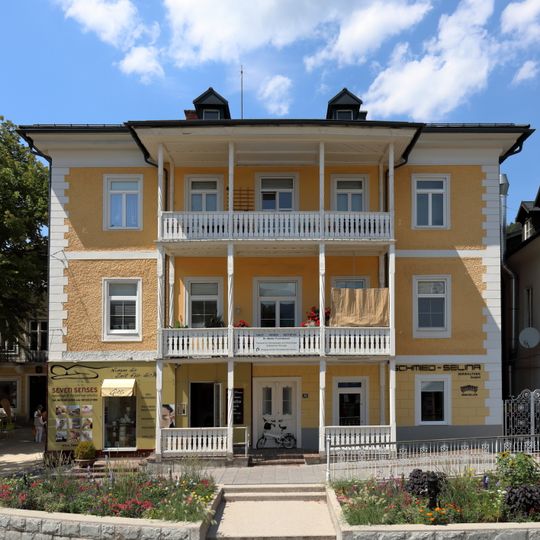 Ehem. Schmiedehaus beim Kreuz, Wohnhaus mit Kapelle