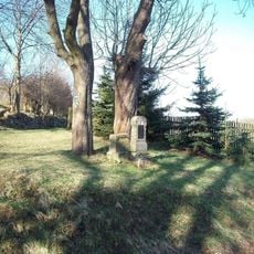 Kříž západně od Branišova