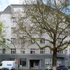 Mietshaus & Läden Wundtstraße 58 & 60 Riehlstraße 10