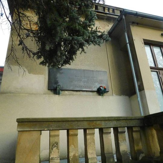 Pamětní deska Václava Buřila na sokolovně v Hořicích