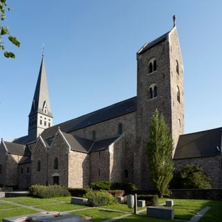 Saint-Ursmer Collegiate Church