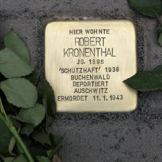 Stolperstein dedicated to Robert Kronenthal