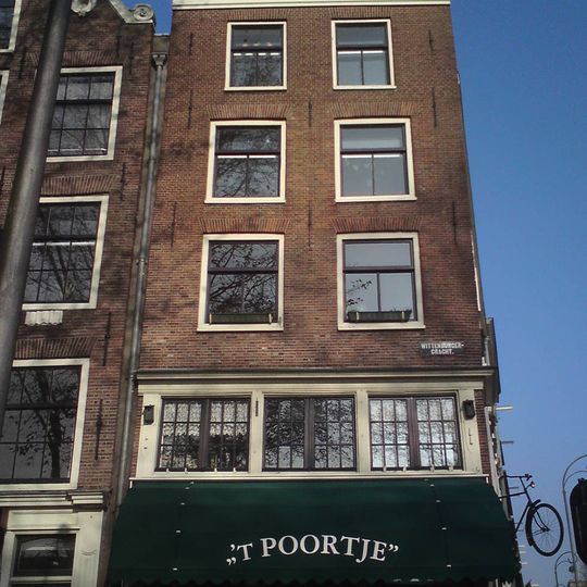 Hoekhuis, gevel xvii, verhoogd