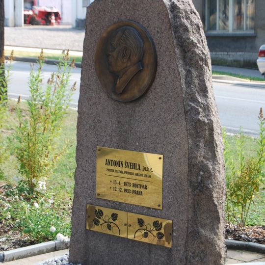 Pomník Antonína Švehly v Kačicích