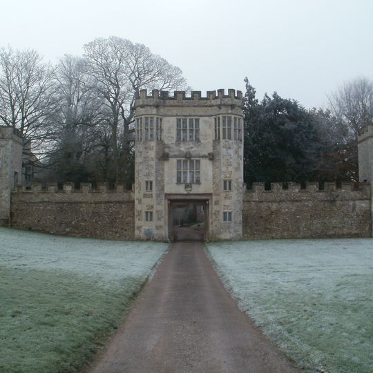 Gate House At Old Shute House Including Flanking Walls And Pavilions