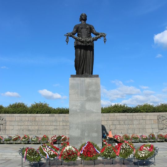 Mother-Motherland sculpture at the Piskarevskoye Memorial Cemetery