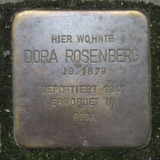 Stolperstein en memoria de Dora Rosenberg