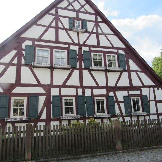 Ehemaliger Bauernhof, ehemaliges Wohnstallhaus