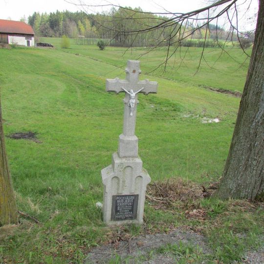 Kříž jižně od Sedliště u samoty Na Skále