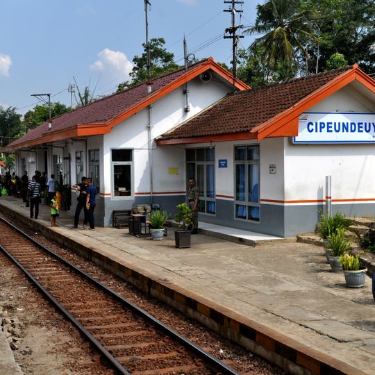 Cipeundeuy railway station