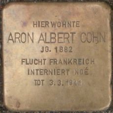 Stolperstein en memoria de Aron Albert Cohn