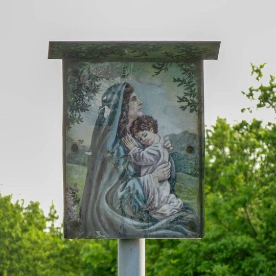 Obrázek ve Slavoňově vedle polní cesty