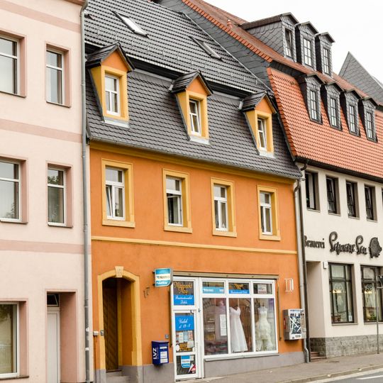 Wohnhaus in geschlossener Bebauung St.-Georgen-Straße 17