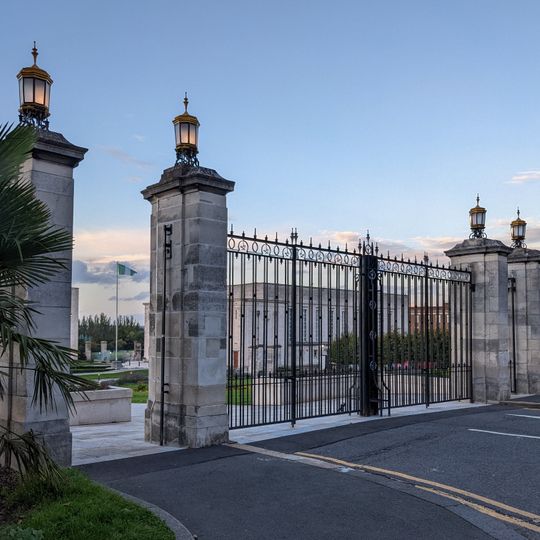 Gates, Gatepiers And Railings At Walthamstow Civic Centre