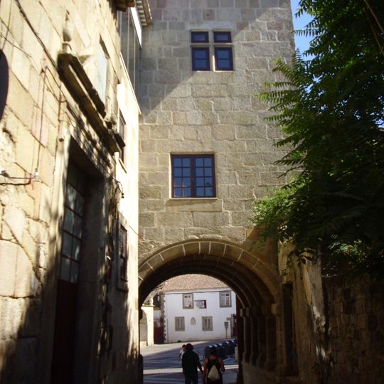 Casa do Arco do Bispo