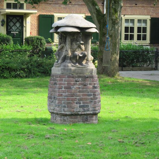 Sculptuur, onderdeel van het complex Onder Dak