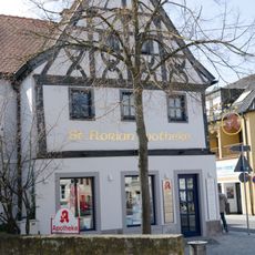 Wohn- und Geschäftshaus