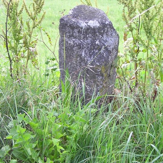 Milestone, Horsham Road, opp. Stonebridge Wharf
