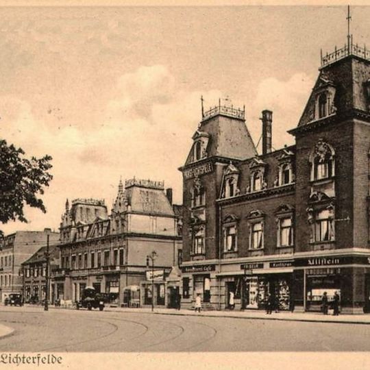 Wohn- und Geschäftshaus Oberhofer Weg 1