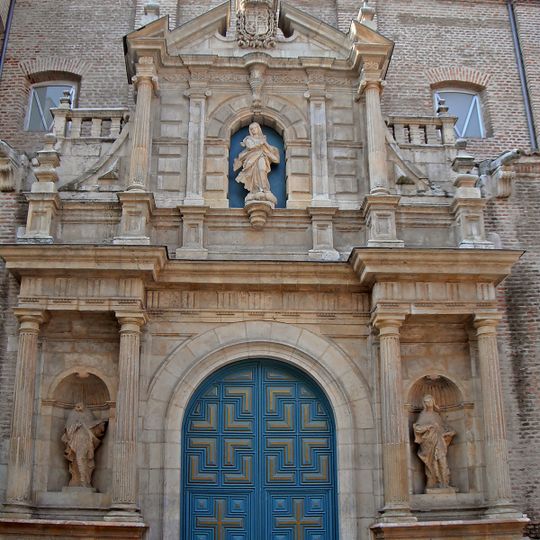 Convent of Comendadoras de Santa Cruz