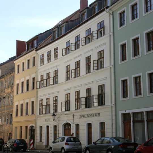 Wohnhaus in geschlossener Bebauung, mit Laden Fischmarkt 8