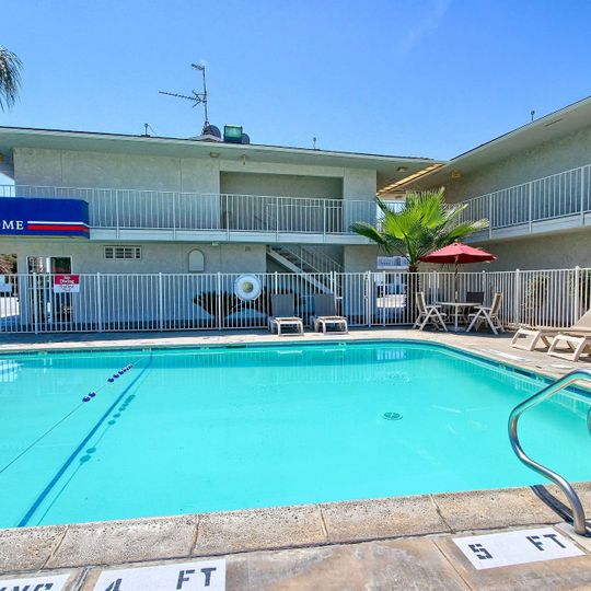 Motel 6 Tulare, CA
