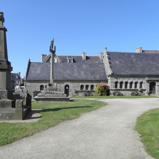 Enclos paroissial de Plounéour-Trez