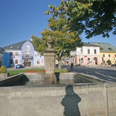 Kašna s vodovodním systémem