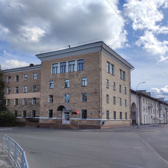 Здание общественное