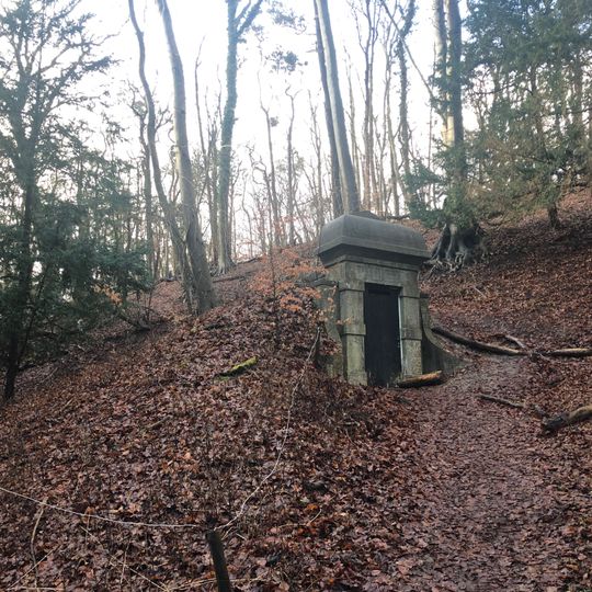 Duin en Kruidberg: ijskelder genaamd "Nova Zembla"