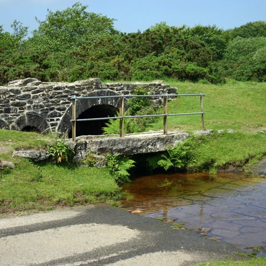 Bowithick Bridge and footbridge