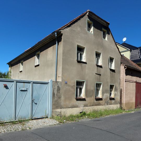 Wohnhaus in offener Bebauung Talstraße 23