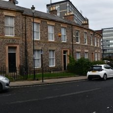 20-27, St Thomas' Crescent