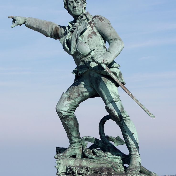 Sculpture of Robert Surcouf