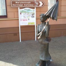 Mary Poppins Statue