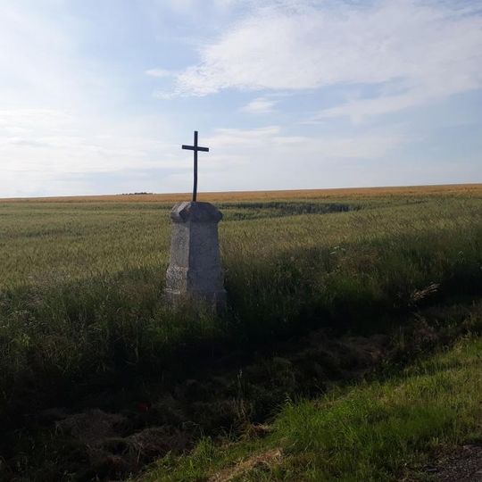 Kříž jižně od Čisté